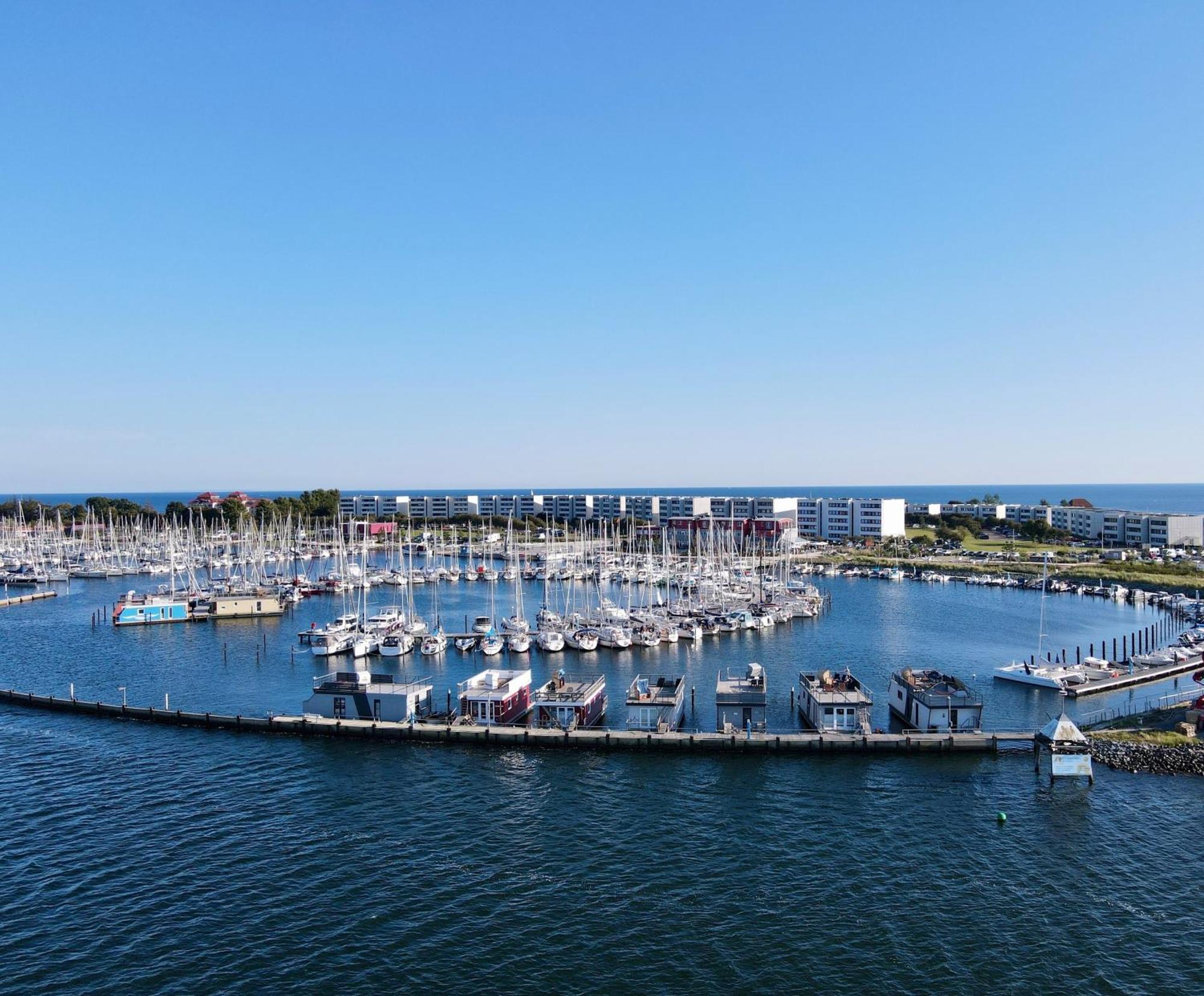Hausboot Bali Ξενοδοχείο Φέμαρν Εξωτερικό φωτογραφία