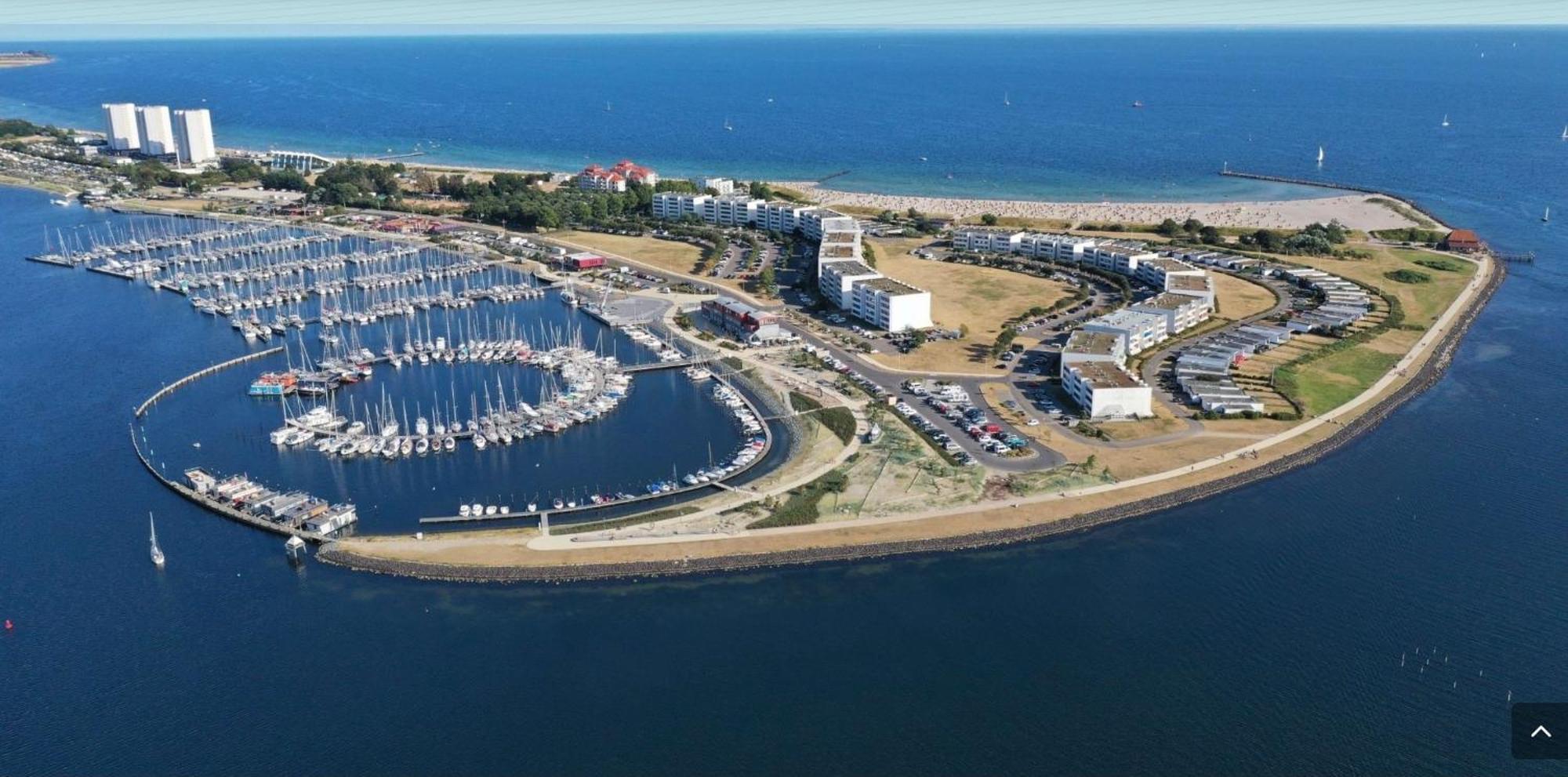 Hausboot Bali Ξενοδοχείο Φέμαρν Εξωτερικό φωτογραφία